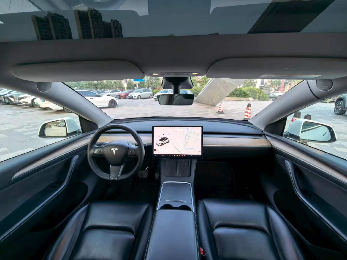 Tesla Model Y 2021 car image #6