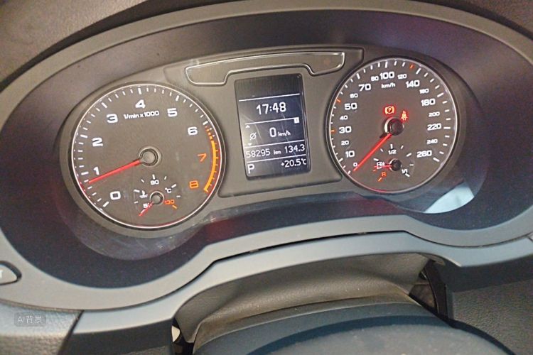 Audi Q3 2019 immagine di auto #14
