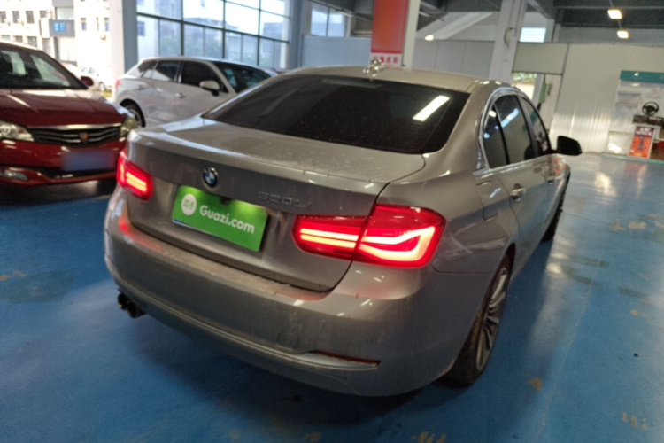 BMW 3 Series 2019 #7 BMW 3 Series 2019 car image #7