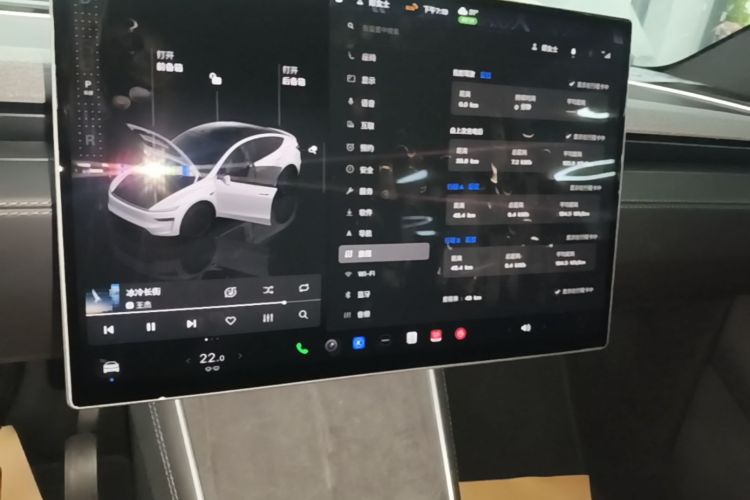Tesla Model Y 2026 #20 Tesla Model Y 2026 car image #20