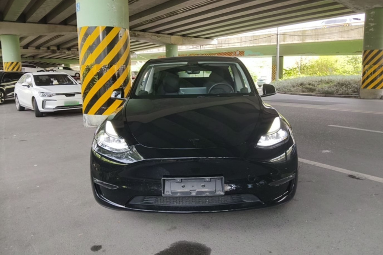 Tesla Model Y 2024 car image #3