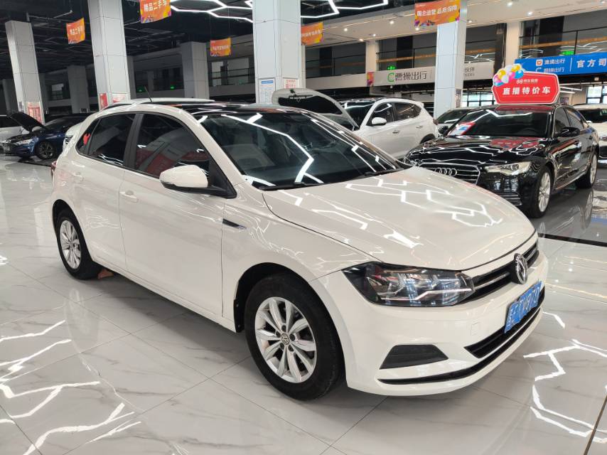 Volkswagen Polo 2020 car image #2