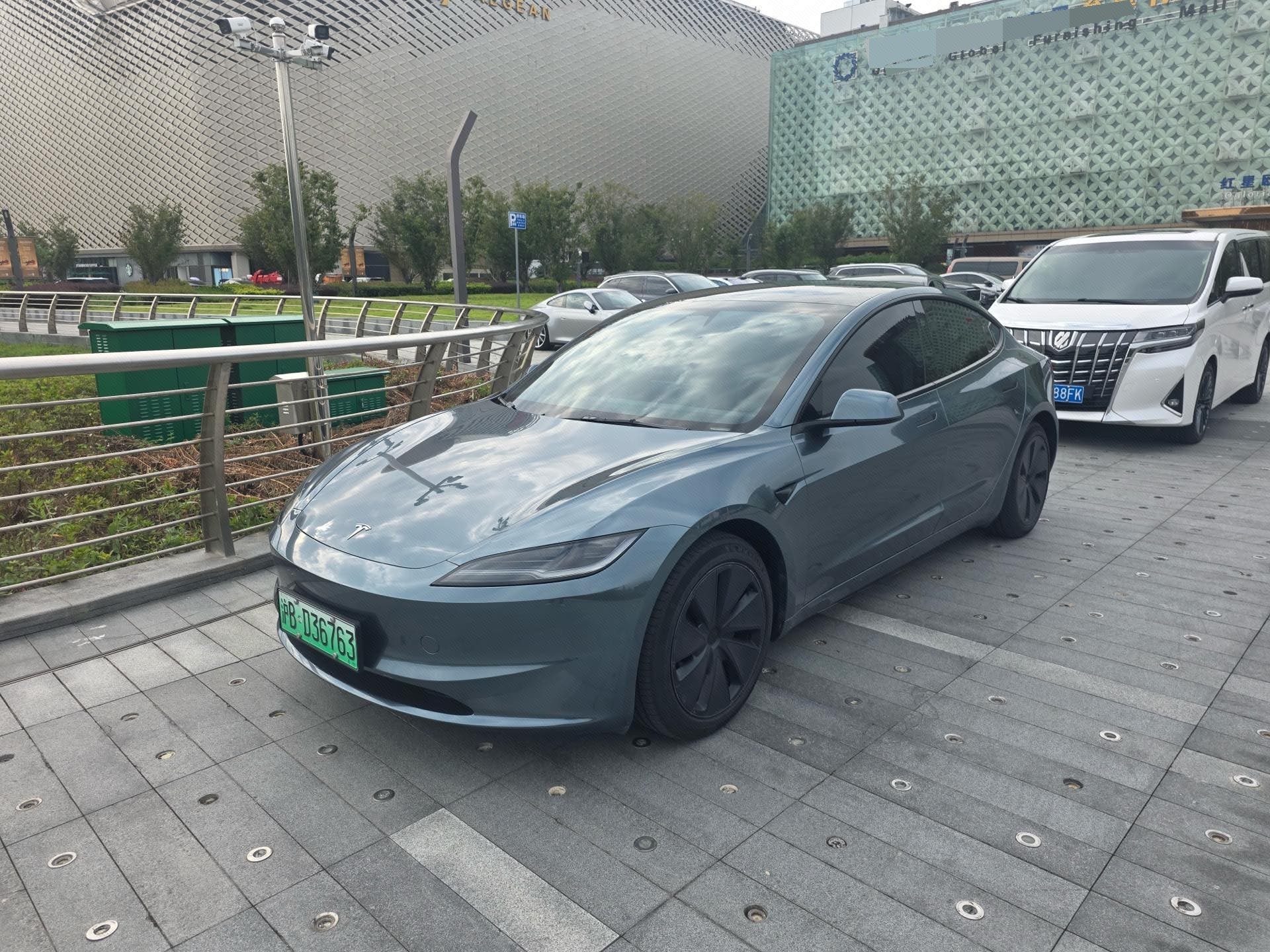 Tesla Model 3 2025 car image 