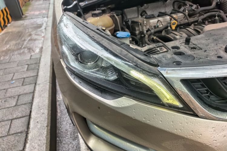 GEELY Emgrand GS 2017 car image #8