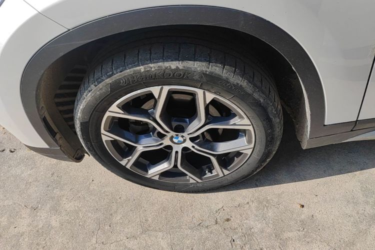 BMW X1 2021 car image #9