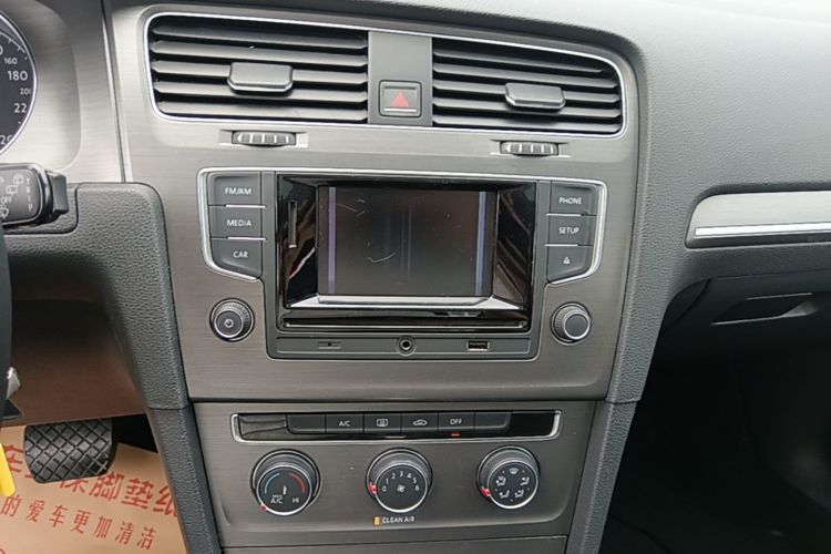 Volkswagen Golf 2016 car image #17