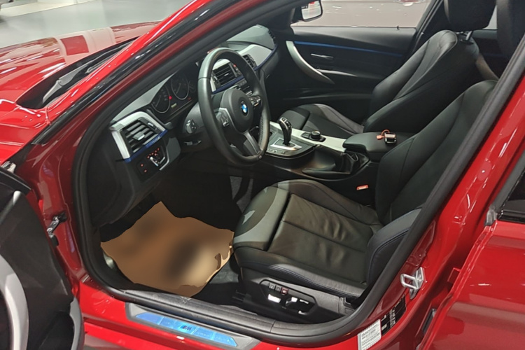 BMW 3 Series 2018 car image #15