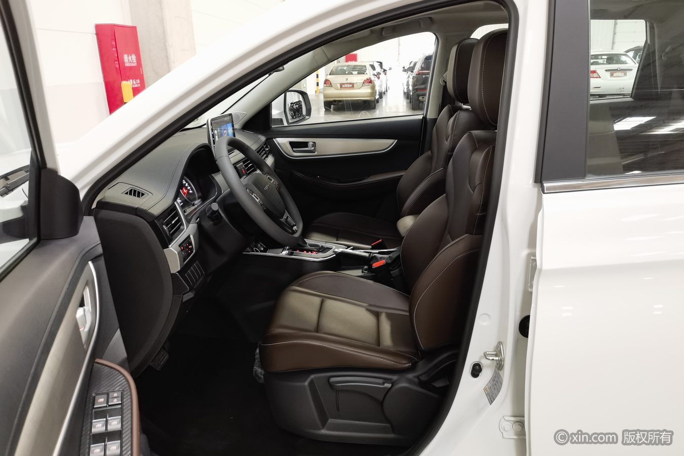 Forthing T5 2024 #10 Forthing T5 2024 immagine di auto #10