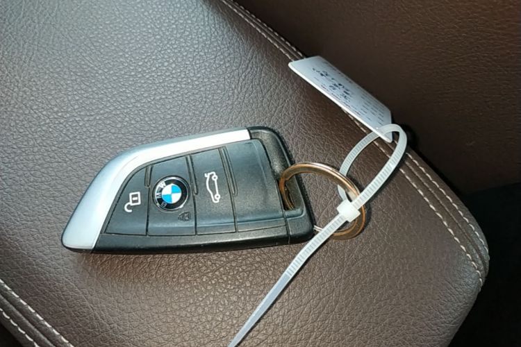 BMW X1 2022 car image #9