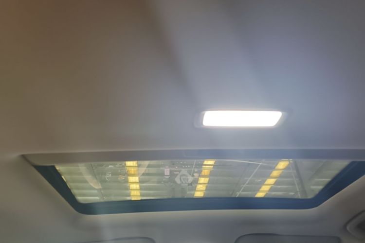 GEELY Emgrand 2022 car image #18