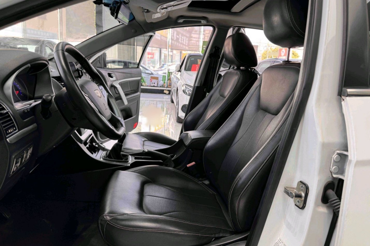 GEELY Emgrand 2015 car image #22