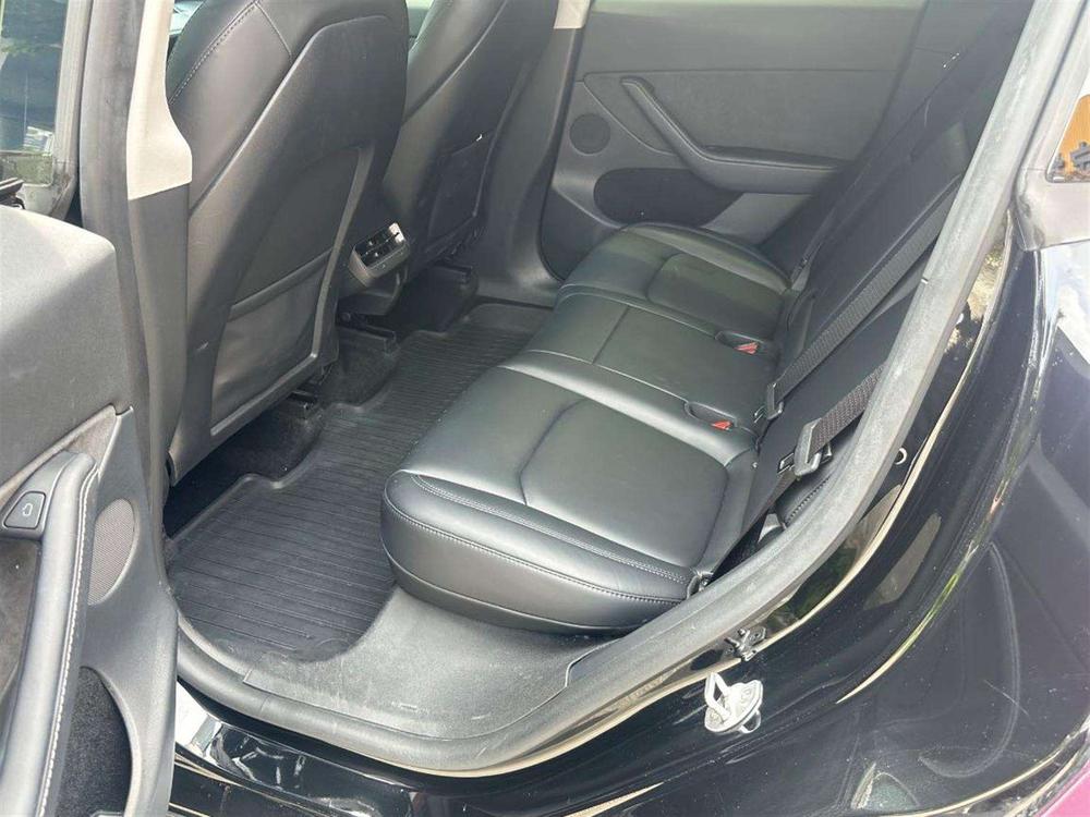 Tesla Model Y 2024 car image #14