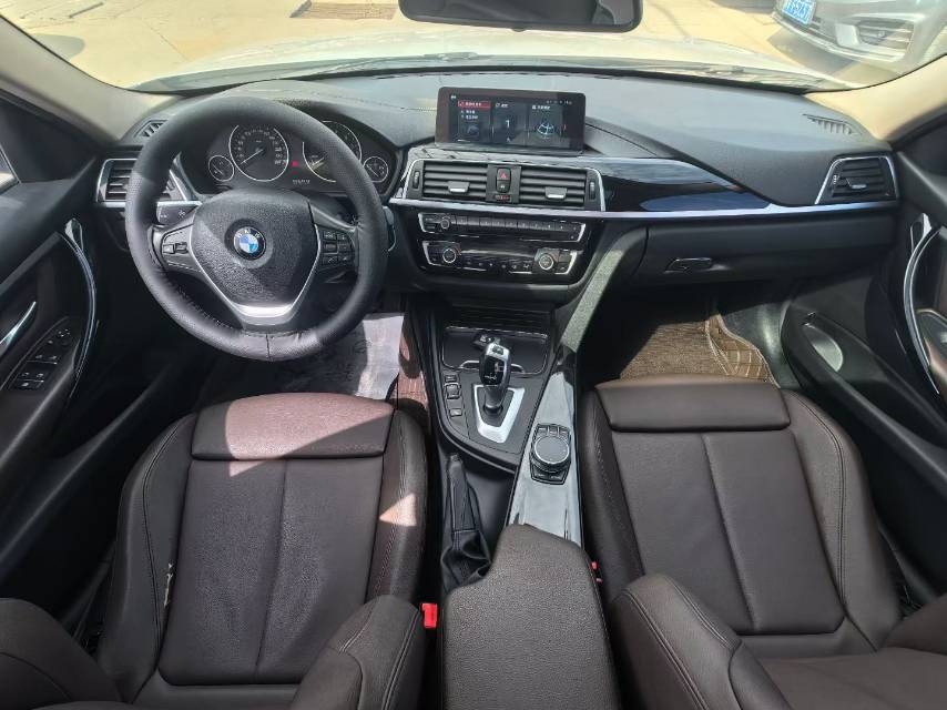 BMW 3 Series 2019 #5 BMW 3 Series 2019 car image #5