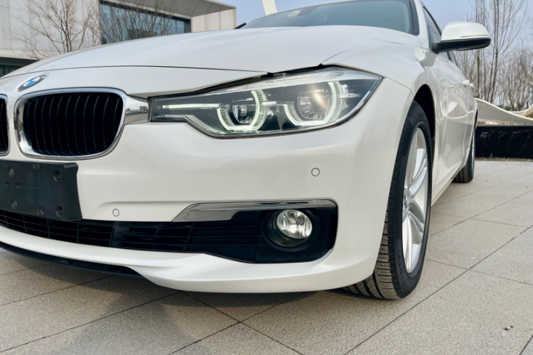 BMW 3 Series 2017 #18 BMW 3 Series 2017 car image #18