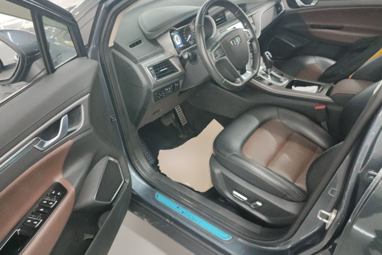 GEELY Emgrand GS 2017 car image #16
