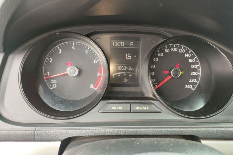 Volkswagen Lavida 2019 car image #16