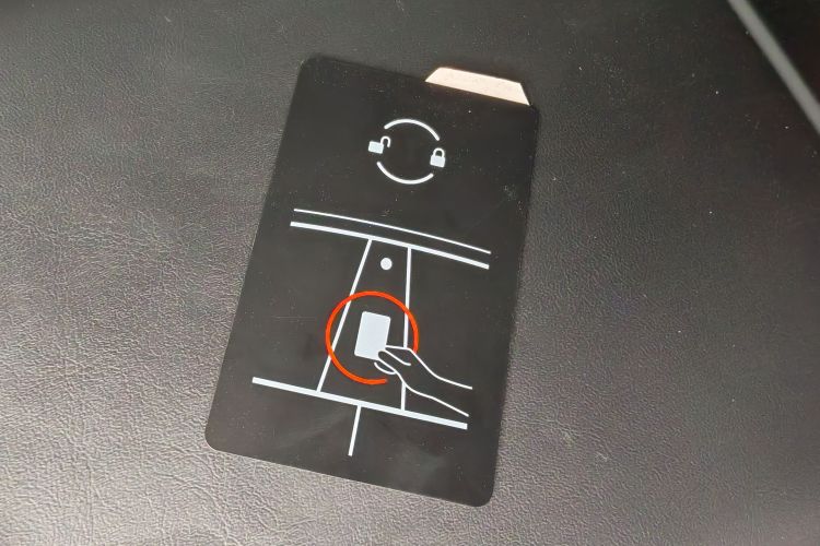 Tesla Model 3 2024 car image #9