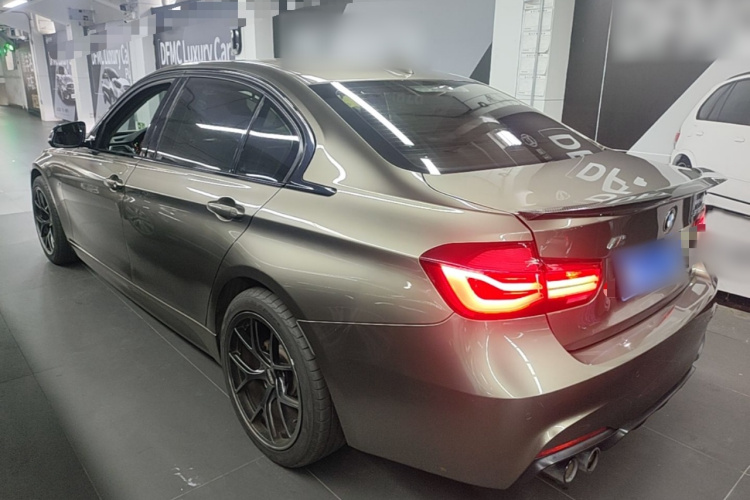 BMW 3 Series 2018 car image #7