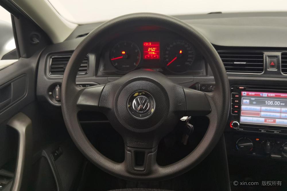 Volkswagen Santana 2015 car image #14