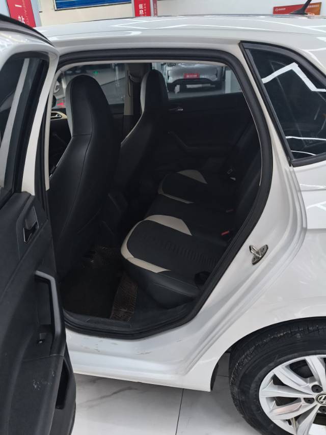Volkswagen Polo 2020 car image #5