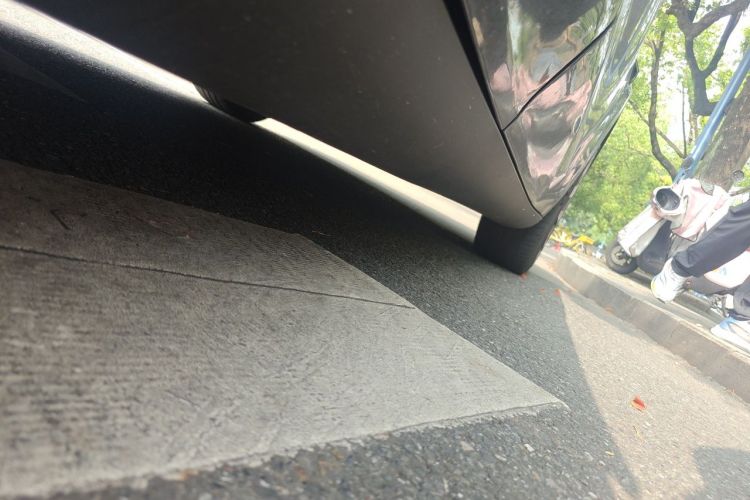 Tesla Model Y 2022 car image #20