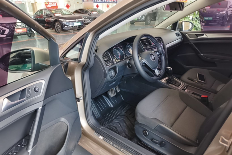 Volkswagen Golf 2018 #16 Volkswagen Golf 2018 car image #16