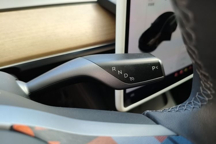 Tesla Model 3 2021 car image #14