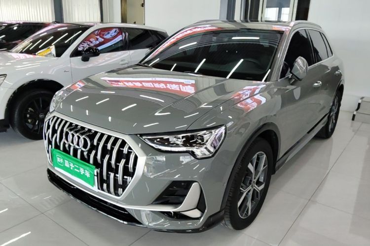 Audi Q3 2024 car image #2