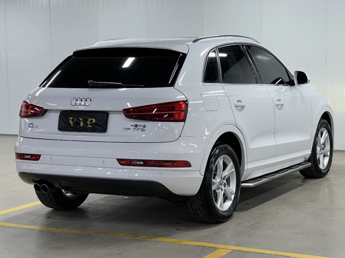 Audi Q3 2016 car image #3