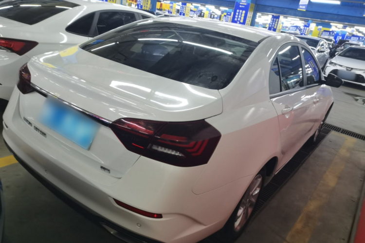 GEELY Emgrand 2021 изображение автомобиля #7