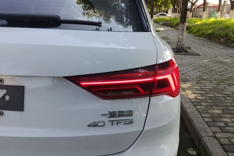 Audi Q3 2020 immagine di auto #8