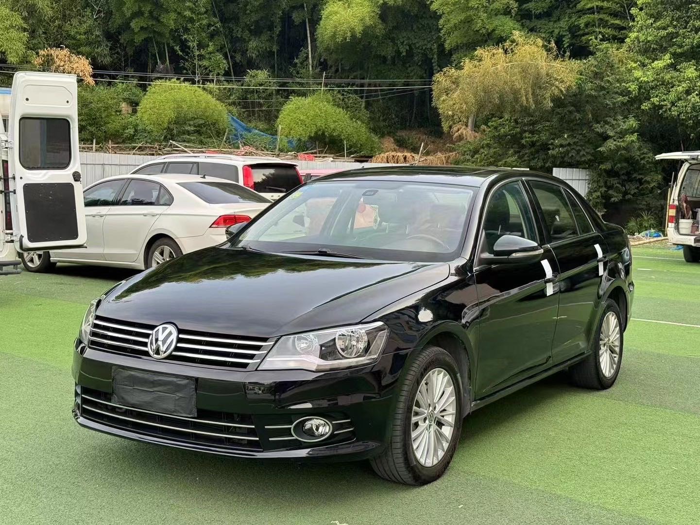 Volkswagen Bora 2013 Volkswagen Bora 2013 car image
