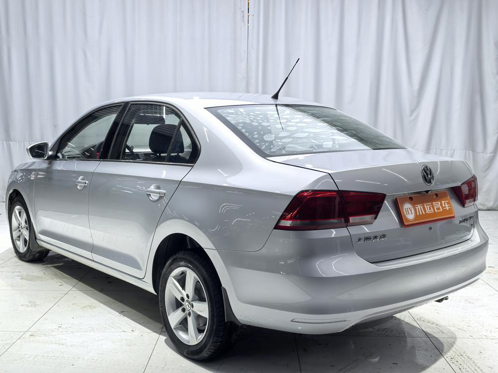 Volkswagen Santana 2014 car image #3
