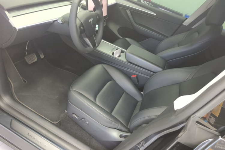 Tesla Model Y 2024 #15 Tesla Model Y 2024 car image #15