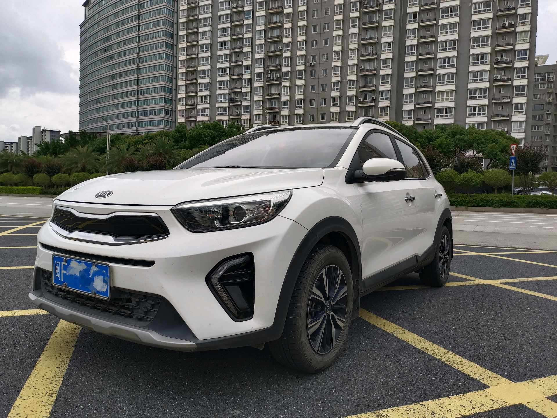 Kia KX1 2020 car image 