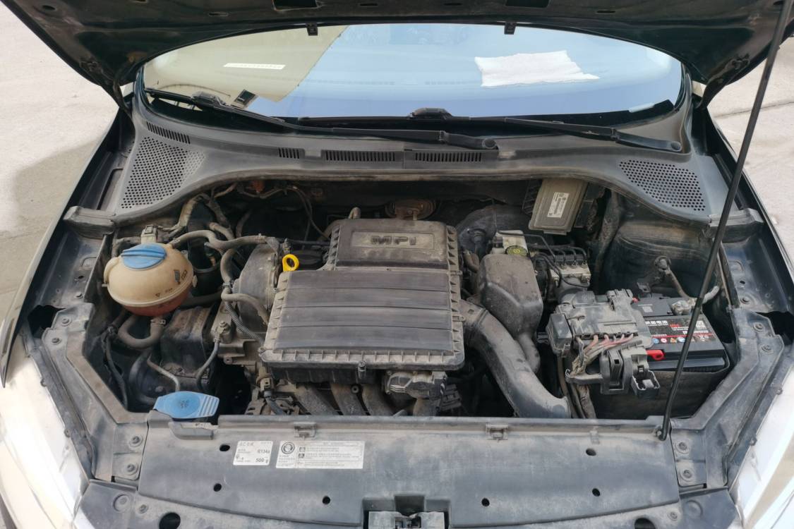 Volkswagen Santana 2016 car image #10