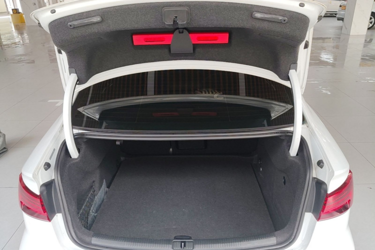 Audi A3 2020 car image #21