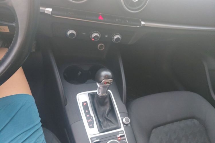 Audi A3 2017 immagine di auto #14