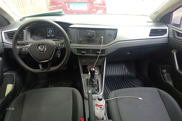 Volkswagen Polo 2020 car image #11