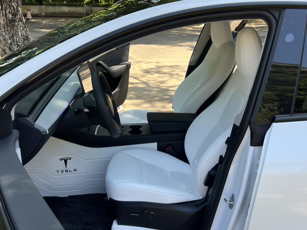 Tesla Model Y 2024 #26 Tesla Model Y 2024 car image #26