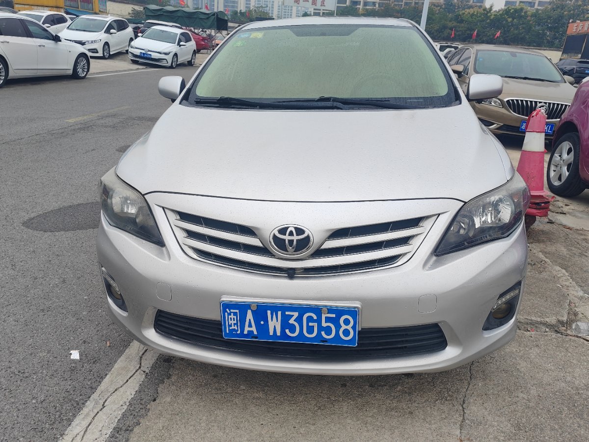 Toyota Corolla 2013 immagine di auto #2