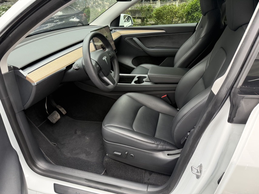 Tesla Model Y 2022 #7 Tesla Model Y 2022 car image #7