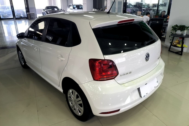 Volkswagen Polo 2018 car image #5