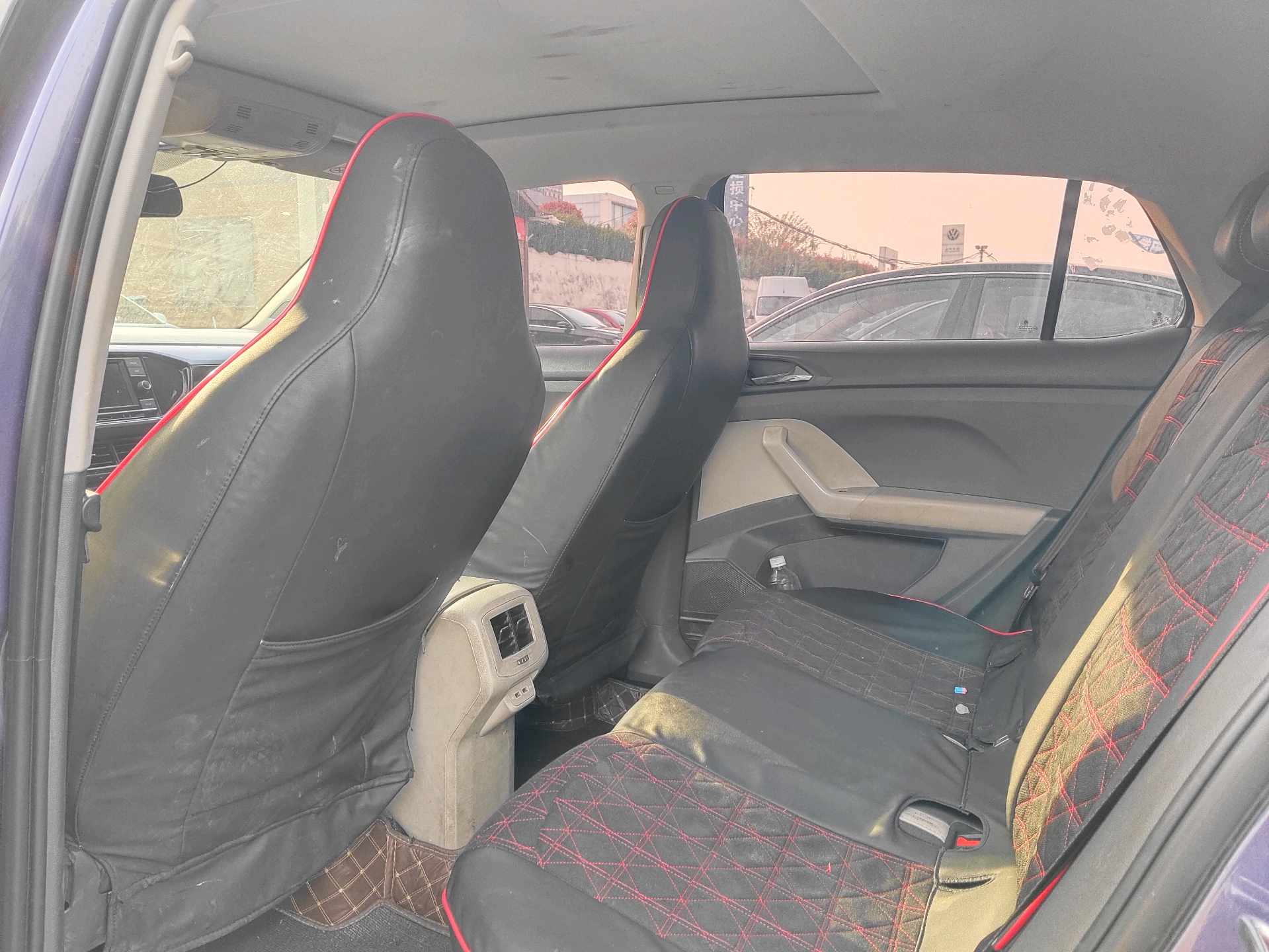 Volkswagen T-Cross 2019 car image #4