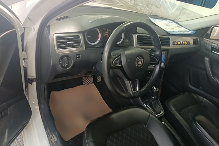 Skoda Rapid 2019 #10 Skoda Rapid 2019 image de voiture #10