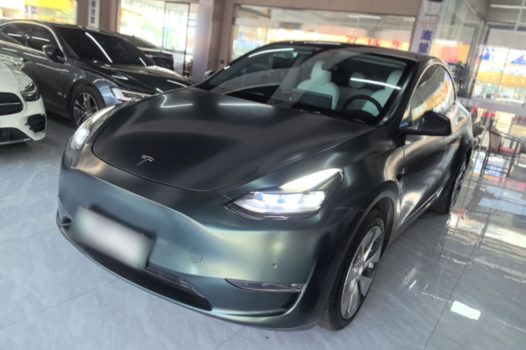Tesla Model Y 2021 car image #2