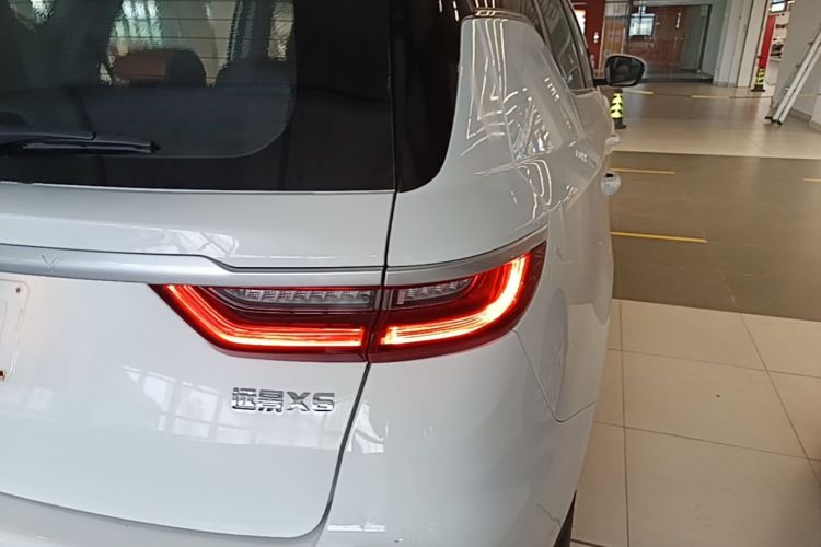 GEELY Vision X6 2021 car image #8