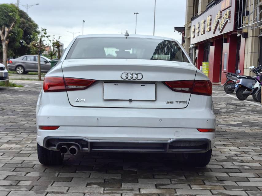 Audi A3 2017 car image #11