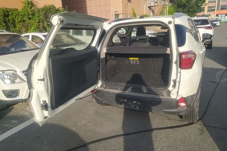 BYD Yuan 2016 #19 BYD Yuan 2016 car image #19