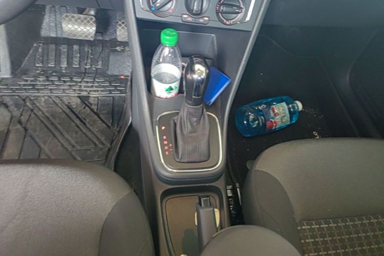 Volkswagen Polo 2016 #14 Volkswagen Polo 2016 car image #14